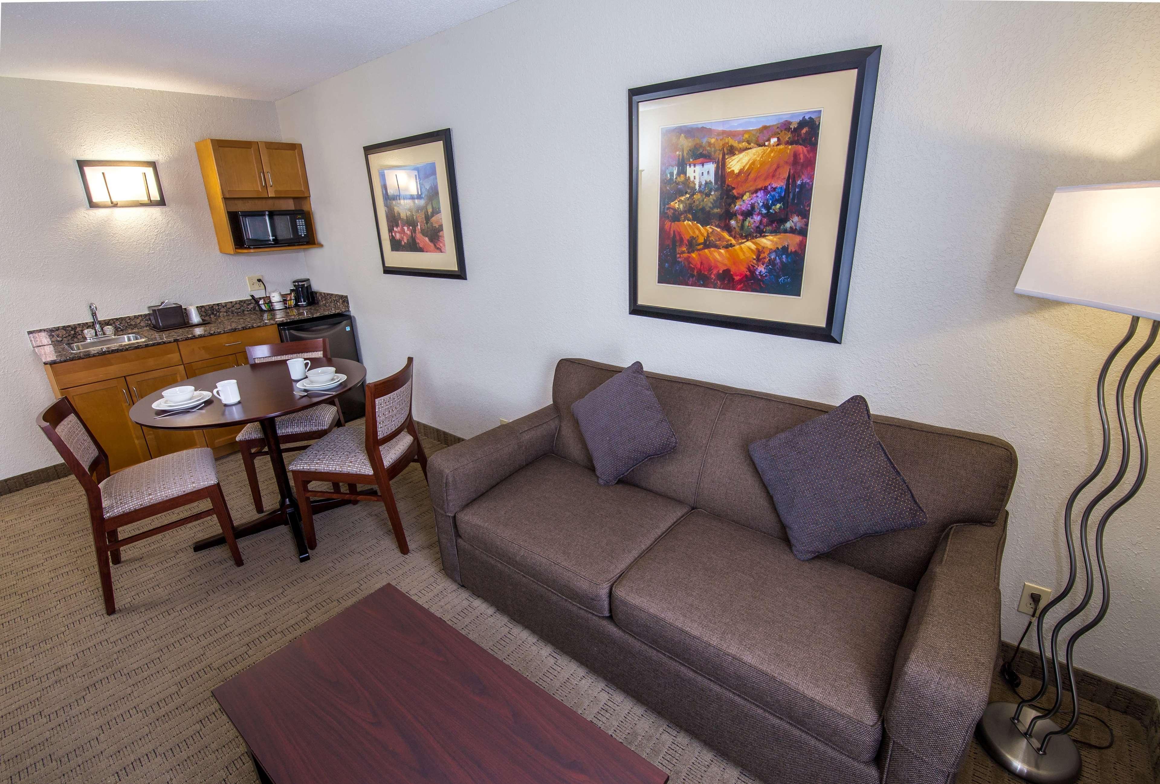 Best Western Plus Pembina Inn&Suites Winnipeg Exterior foto