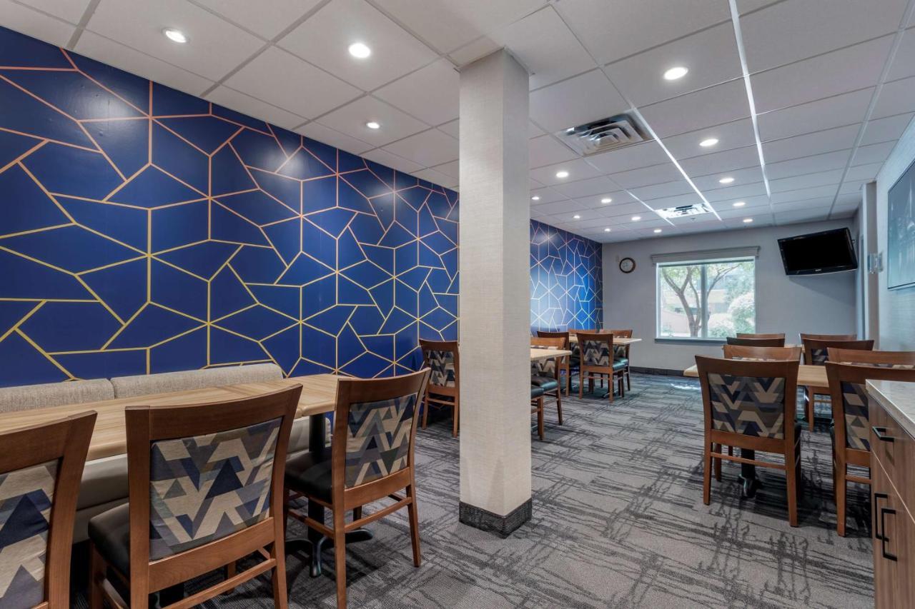 Best Western Plus Pembina Inn&Suites Winnipeg Exterior foto