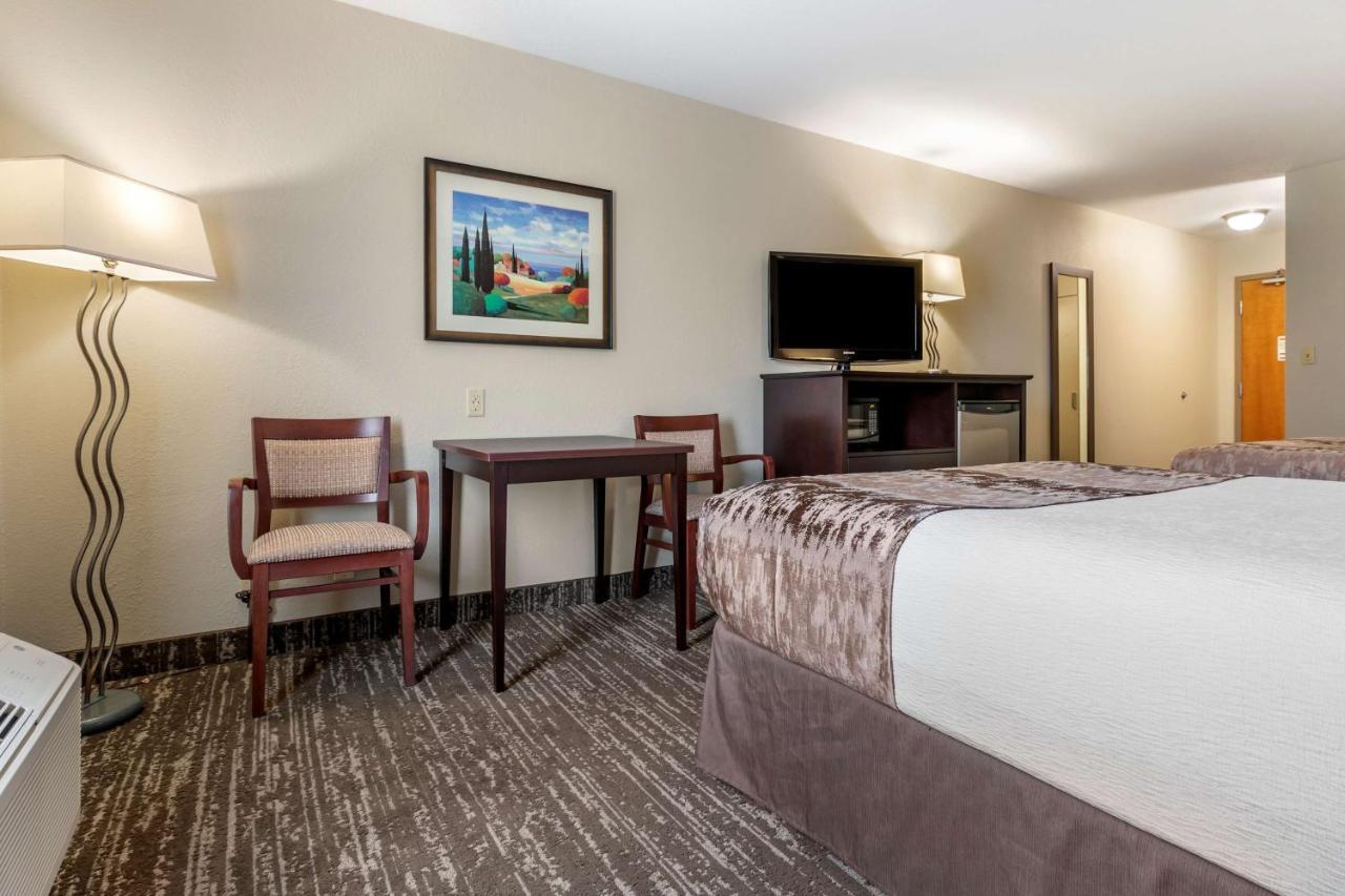 Best Western Plus Pembina Inn&Suites Winnipeg Exterior foto